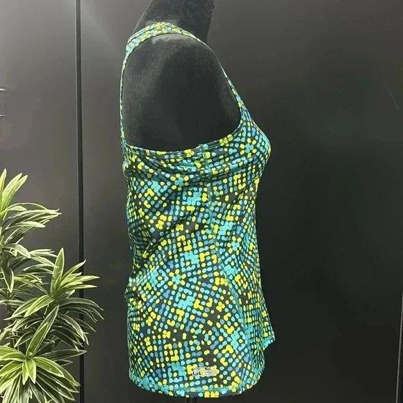 Skechers Go Dry Athletic performance racerback,stretch,patterned tank top - Picture 5 of 8